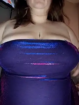 Snapshot of limasieraaa chatting on 12-16-25, 09:20 limasieraaa online show from 12-16-25, 09:20