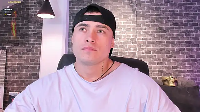 connorsmiith online show from 10-07-25, 01:41