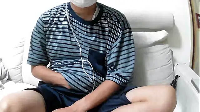 Snapshot of kyoron chatting on 09-13-25, 12:38 kyoron online show from 09-13-25, 12:38