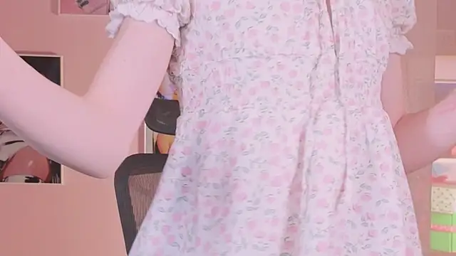 Snapshot of BarbieRichy chatting on 12-05-25, 05:16 BarbieRichy online show from 12-05-25, 05:16