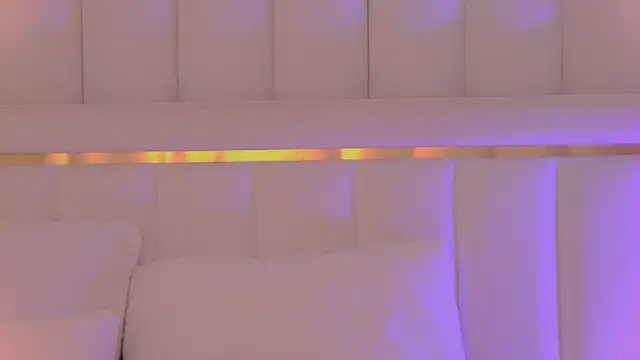 Snapshot of AriellaMelo chatting on 06-23-26, 06:11 AriellaMelo online show from 06-23-26, 06:11