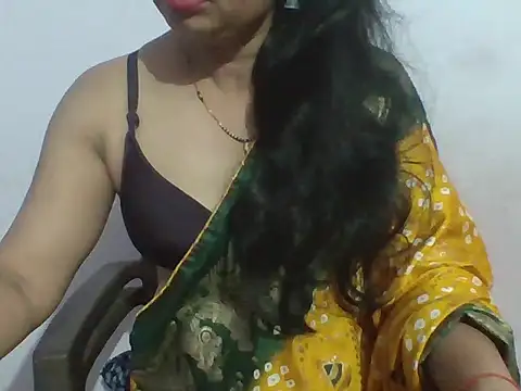 Snapshot of Marathi_q4een01 chatting on 06-17-26, 03:20 Marathi q4een01 online show from 06-17-26, 03:20