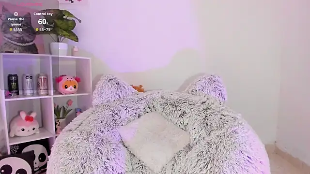 Snapshot of akame_meow chatting on 10-25-25, 03:40 akame meow online show from 10-25-25, 03:40