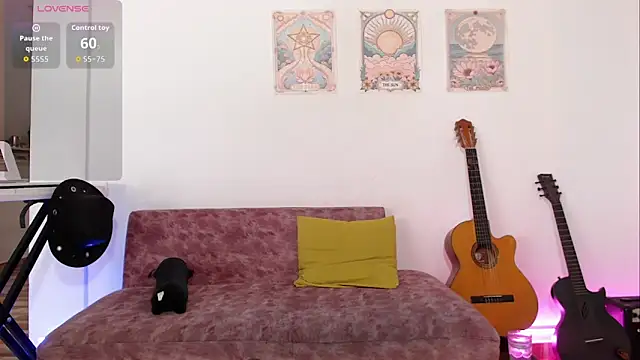 Susanahendrix online show from 09-28-25, 03:17