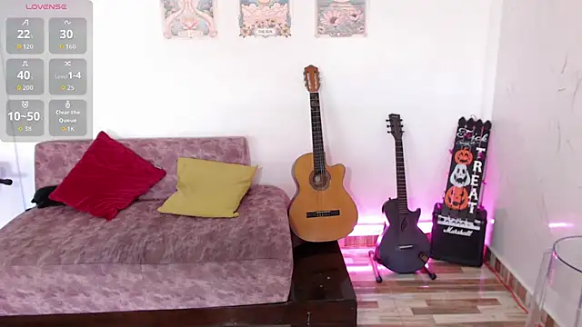 Susanahendrix online show from 10-22-25, 06:18