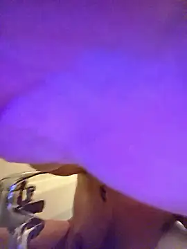 Snapshot of Sophrob96x chatting on 01-10-26, 09:30 Sophrob96x online show from 01-10-26, 09:30