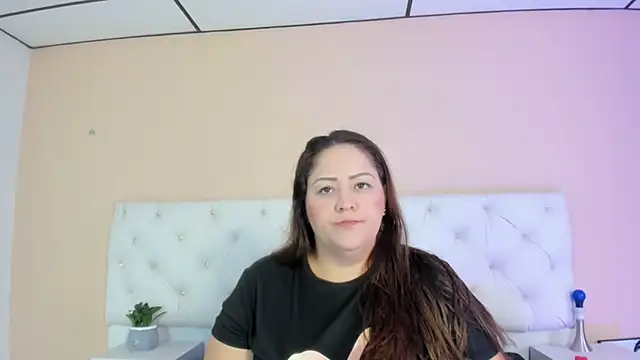 katte landerr online show from 11-22-25, 01:32