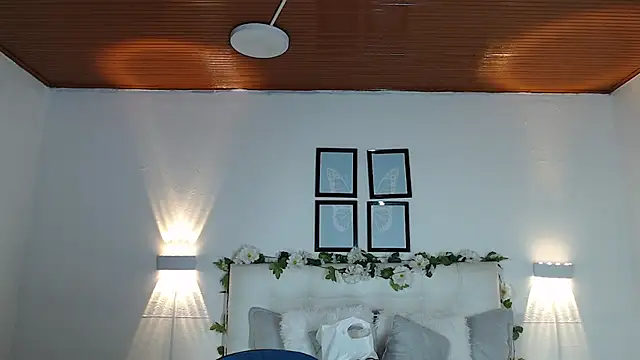 Megan 05  online show from 10-07-25, 07:00