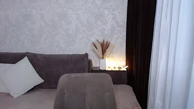 Snapshot of IrisJones chatting on 06-02-26, 04:42 IrisJones online show from 06-02-26, 04:42