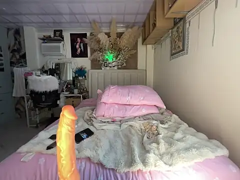 Snapshot of EvianaEvans chatting on 03-01-26, 02:35 EvianaEvans online show from 03-01-26, 02:35