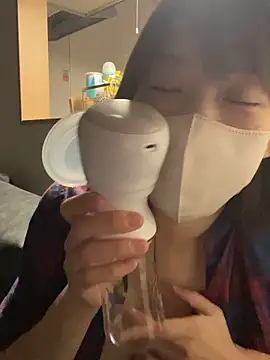 Snapshot of usako_2025 chatting on 10-20-25, 07:36 usako 2025 online show from 10-20-25, 07:36