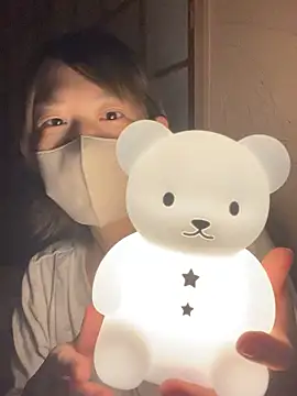 Snapshot of usako_2025 chatting on 10-24-25, 12:45 usako 2025 online show from 10-24-25, 12:45