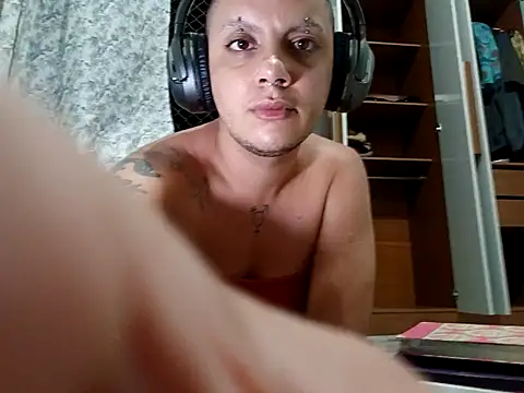 Snapshot of ttransviado chatting on 11-12-25, 05:08 ttransviado online show from 11-12-25, 05:08