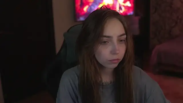 Snapshot of lis_silver chatting on 09-21-25, 05:03 lis silver online show from 09-21-25, 05:03