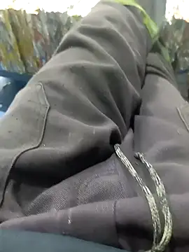 Snapshot of safadinhoo007 chatting on 10-30-25, 06:15 safadinhoo007 online show from 10-30-25, 06:15