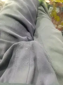 Snapshot of safadinhoo007 chatting on 12-16-25, 04:06 safadinhoo007 online show from 12-16-25, 04:06