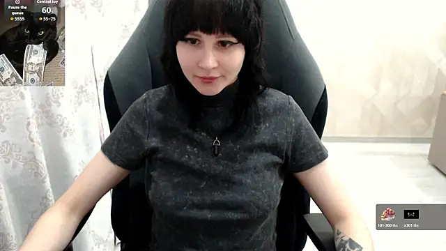 Snapshot of MistyDark chatting on 10-17-25, 11:46 MistyDark online show from 10-17-25, 11:46