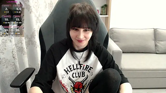 Snapshot of MistyDark chatting on 11-07-25, 08:53 MistyDark online show from 11-07-25, 08:53