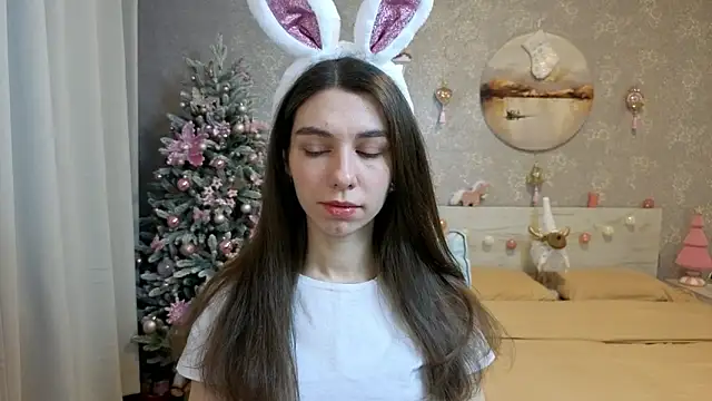 Snapshot of KellyShines chatting on 12-21-25, 03:19 KellyShines online show from 12-21-25, 03:19