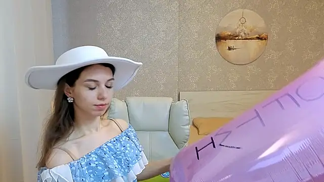 Snapshot of KellyShines chatting on 06-15-26, 01:24 KellyShines online show from 06-15-26, 01:24