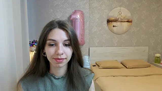 Snapshot of KellyShines chatting on 06-17-26, 11:23 KellyShines online show from 06-17-26, 11:23