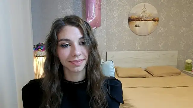 Snapshot of KellyShines chatting on 06-21-26, 03:14 KellyShines online show from 06-21-26, 03:14