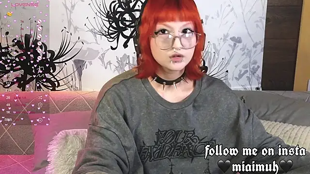 Snapshot of mia__yui chatting on 09-25-25, 08:01 mia yui online show from 09-25-25, 08:01