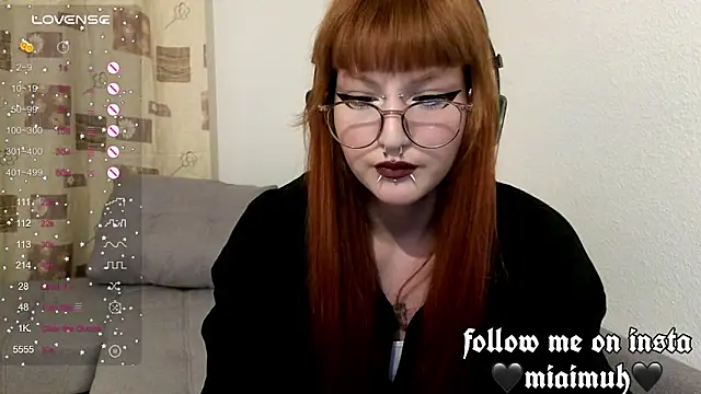 Snapshot of mia__yui chatting on 10-23-25, 03:55 mia yui online show from 10-23-25, 03:55