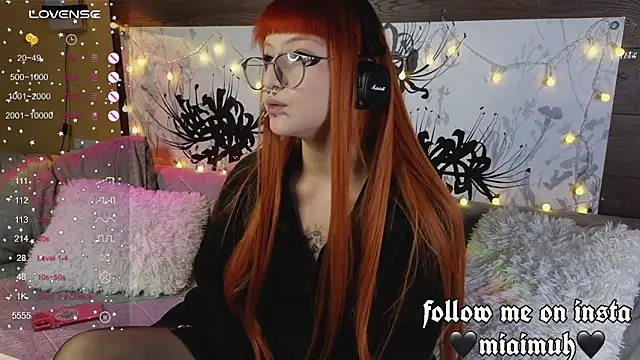 Snapshot of mia__yui chatting on 11-16-25, 11:10 mia yui online show from 11-16-25, 11:10