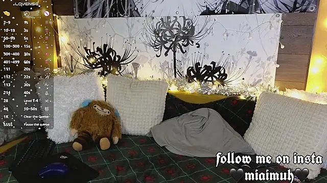 Snapshot of mia__yui chatting on 12-18-25, 10:05 mia yui online show from 12-18-25, 10:05