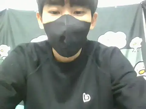 Snapshot of Minh chatting on 11-24-25, 08:03 Minh online show from 11-24-25, 08:03