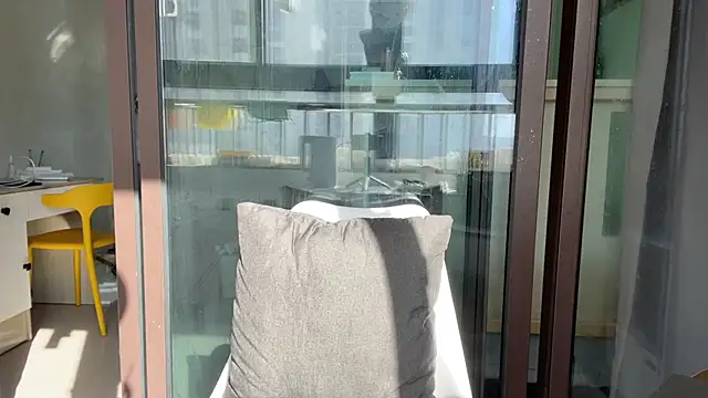 Snapshot of cily chatting on 11-19-25, 05:29 cily online show from 11-19-25, 05:29