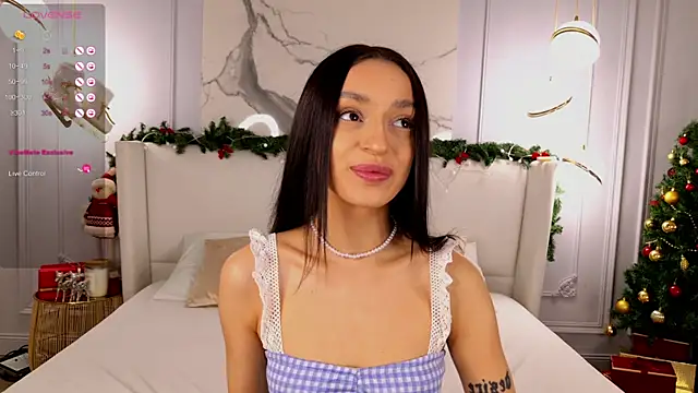 AdoraCortes online show from 01-10-26, 05:09