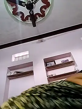 Snapshot of sexy_aaru chatting on 11-28-25, 04:48 sexy aaru online show from 11-28-25, 04:48