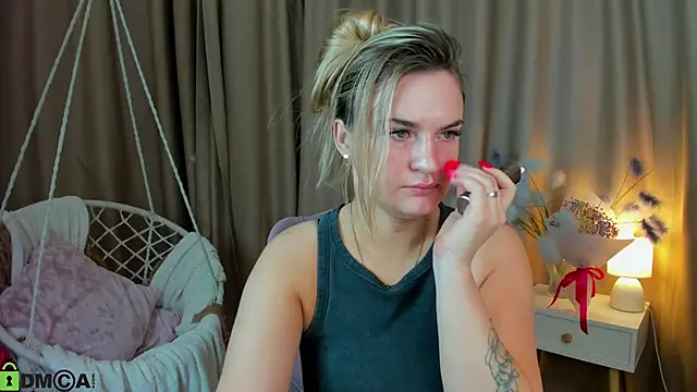 Marie Ellie online show from 04-02-26, 01:58