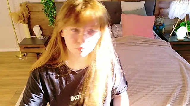 Moon  Bunny online show from 05-29-26, 03:21