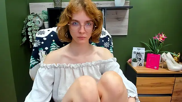 juicyPenny online show from 10-27-25, 07:34