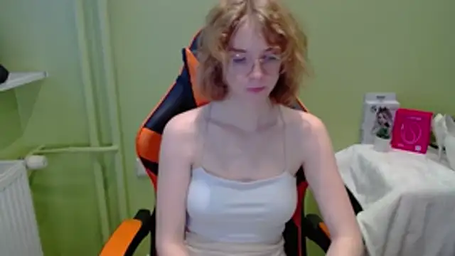 juicyPenny online show from 11-19-25, 07:30