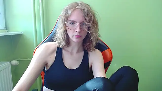 juicyPenny online show from 03-10-26, 07:24