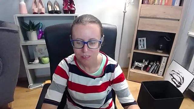 sweetxLizzy online show from 09-11-25, 04:23