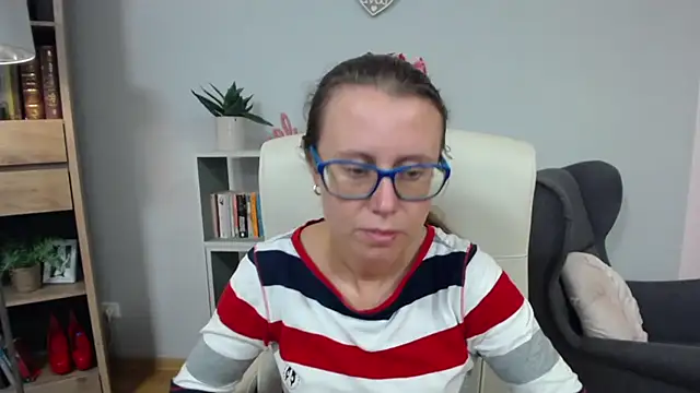 Snapshot of sweetxLizzy chatting on 07-06-26, 04:31 sweetxLizzy online show from 07-06-26, 04:31