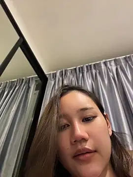 Snapshot of cherrycuteasian chatting on 05-13-26, 12:35 cherrycuteasian online show from 05-13-26, 12:35