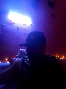 Snapshot of RandalHot chatting on 11-18-25, 08:35 RandalHot online show from 11-18-25, 08:35