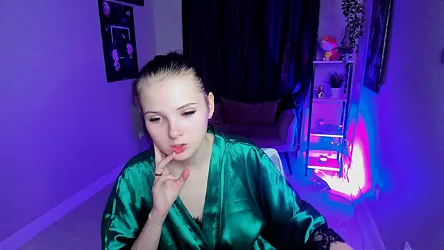 Snapshot of Leila_xxBaby chatting on 10-03-25, 12:46 Leila xxBaby online show from 10-03-25, 12:46