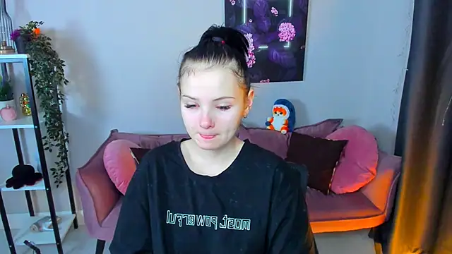 Snapshot of Leila_xxBaby chatting on 11-23-25, 11:54 Leila xxBaby online show from 11-23-25, 11:54