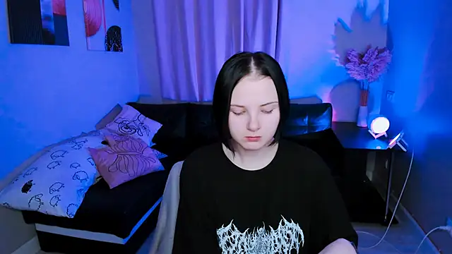 Snapshot of Leila_xxBaby chatting on 12-04-25, 05:28 Leila xxBaby online show from 12-04-25, 05:28