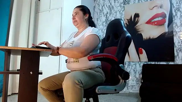 Snapshot of mariani_smith chatting on 10-05-25, 11:41 mariani smith online show from 10-05-25, 11:41