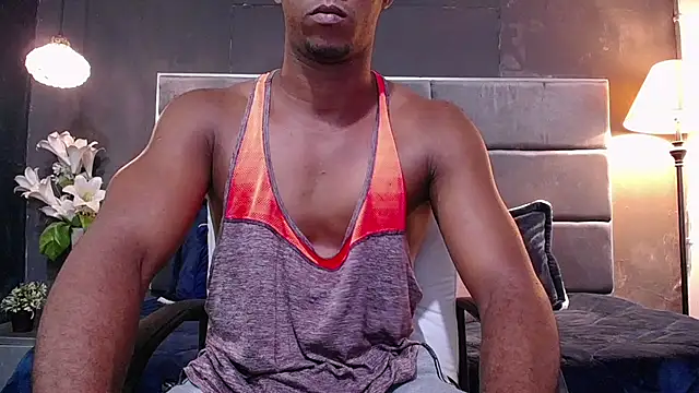 Snapshot of blackbignude chatting on 10-19-25, 01:28 blackbignude online show from 10-19-25, 01:28