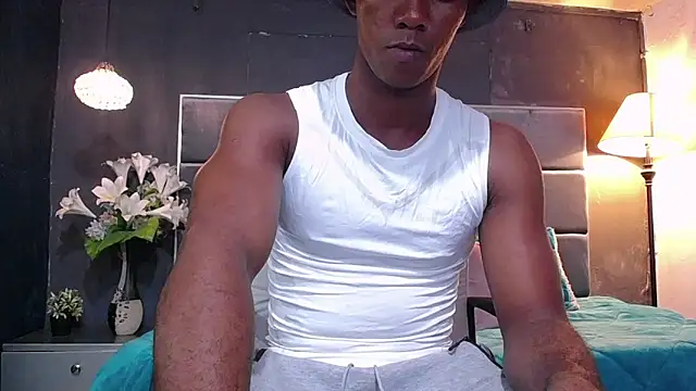 Snapshot of blackbignude chatting on 11-09-25, 01:37 blackbignude online show from 11-09-25, 01:37