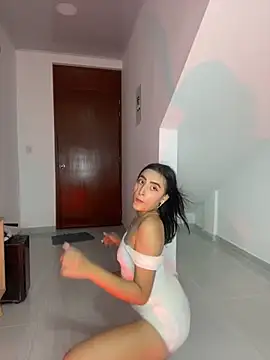 Snapshot of Lily__18 chatting on 11-14-25, 03:16 Lily 18 online show from 11-14-25, 03:16